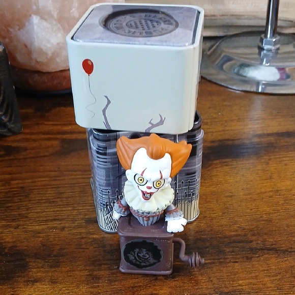 Funko Other - Hot Topic Exclusive Pennywise Jack-in-the-Box Vinyl Funko Pop Collectible Toy